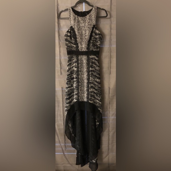 Absolutely gorgeous NWT BCBG MaxAxria “Sienna” Sleeveless Cascading Dress - Picture 4 of 11